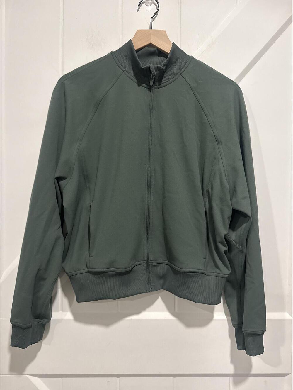 Lululemon Wunder Train Track Jacket in Dark Forest, Size 8